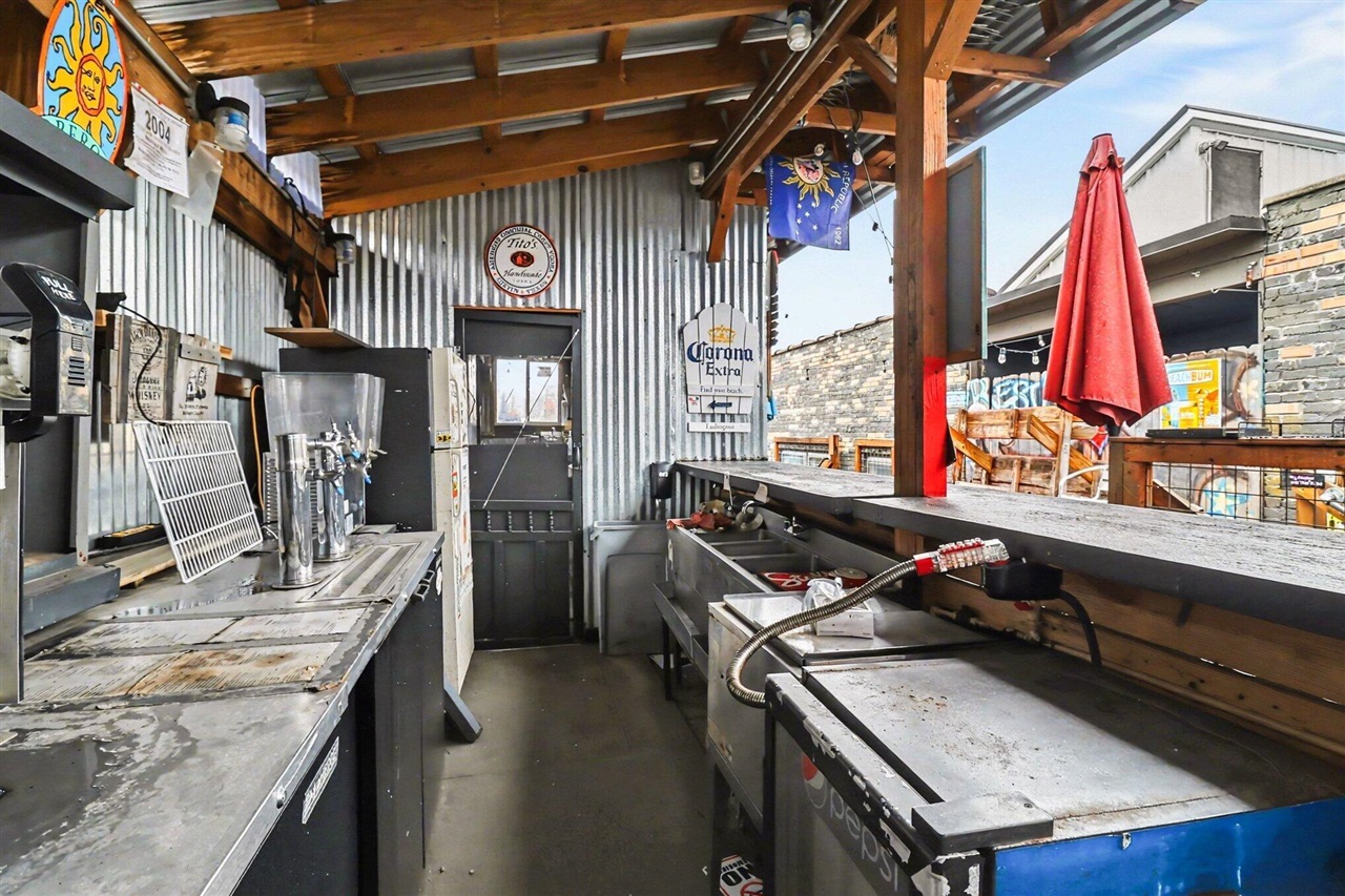 121 & 125 S James Street, Ludington, MI, 49431-2101