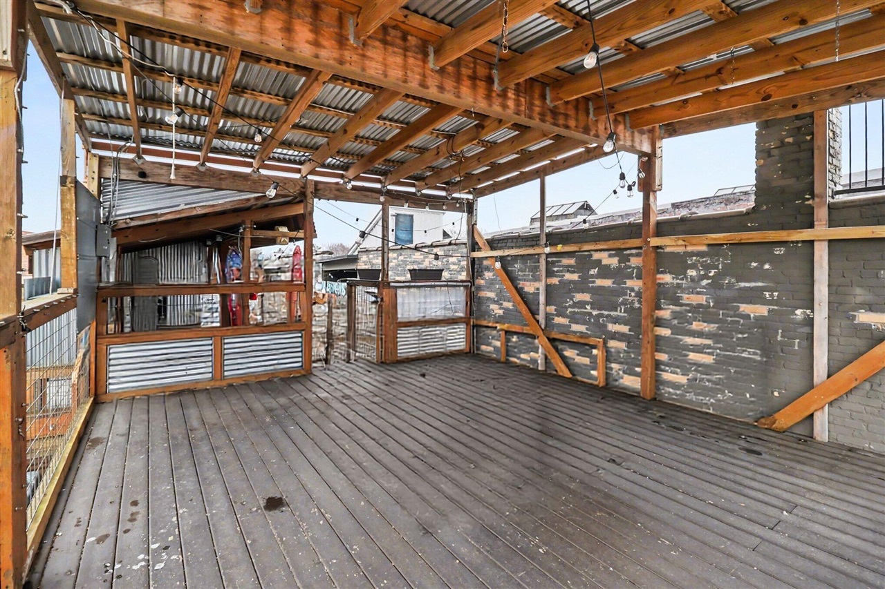 121 & 125 S James Street, Ludington, MI, 49431-2101