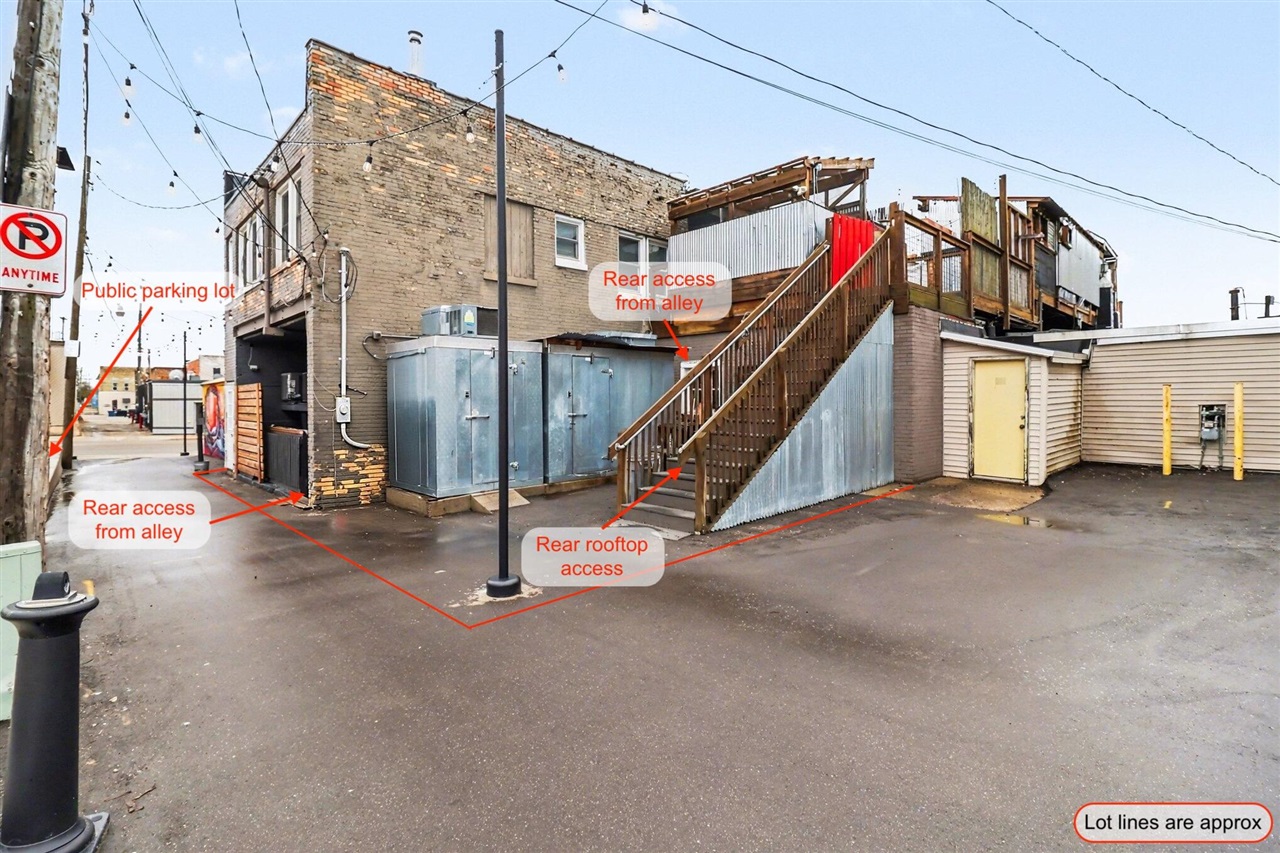 121 & 125 S James Street, Ludington, MI, 49431-2101