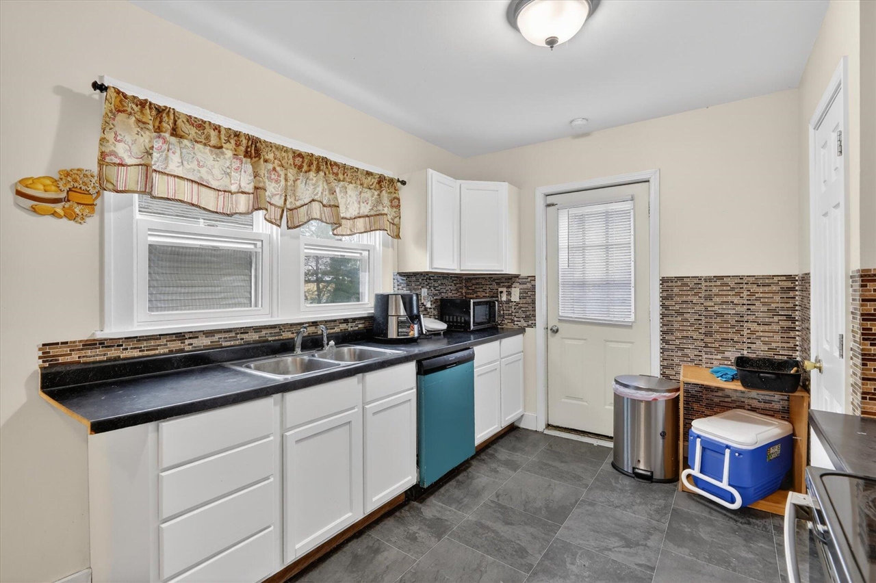 359 Lakeview Avenue, Battle Creek, MI, 49015-3306