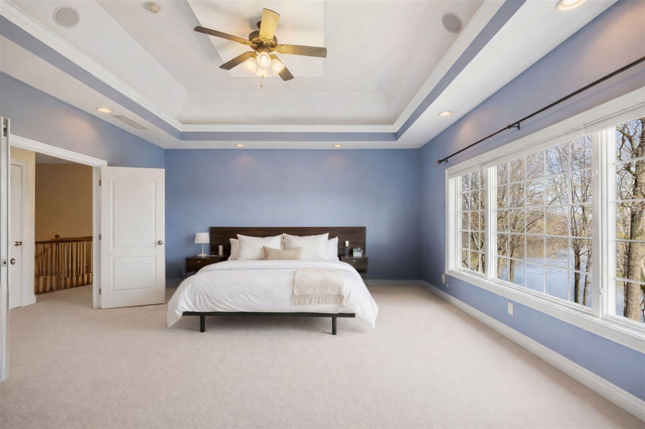 4915 Stockbridge Drive, Saint Joseph, MI, 49085-8655