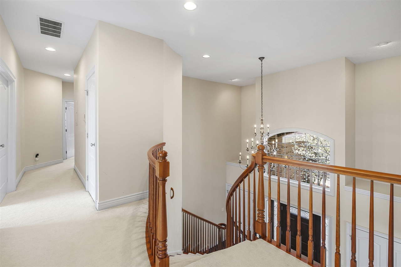 4915 Stockbridge Drive, Saint Joseph, MI, 49085-8655