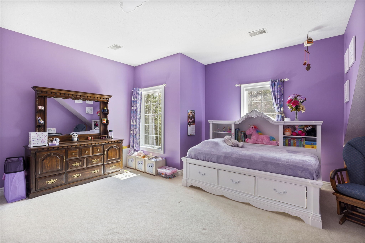 4915 Stockbridge Drive, Saint Joseph, MI, 49085-8655