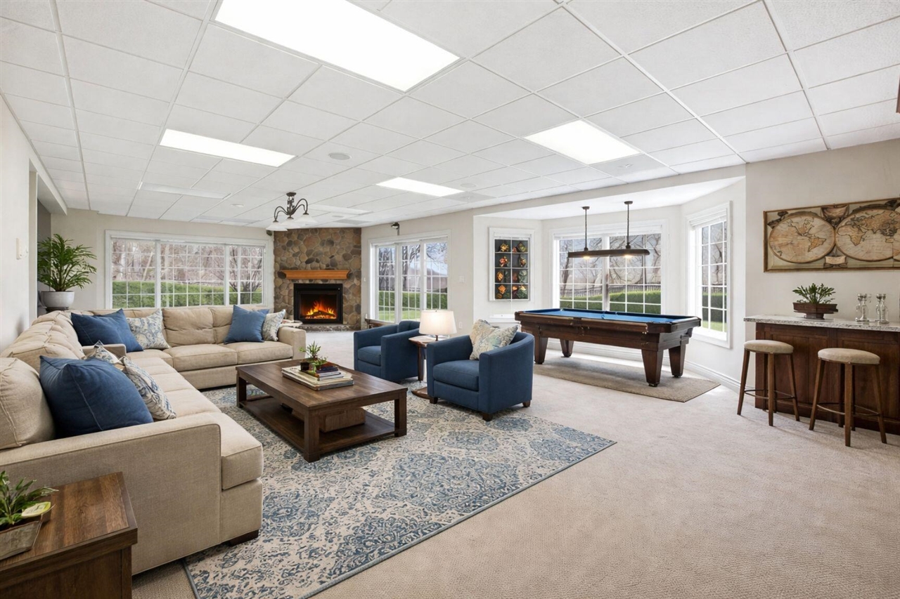 4915 Stockbridge Drive, Saint Joseph, MI, 49085-8655