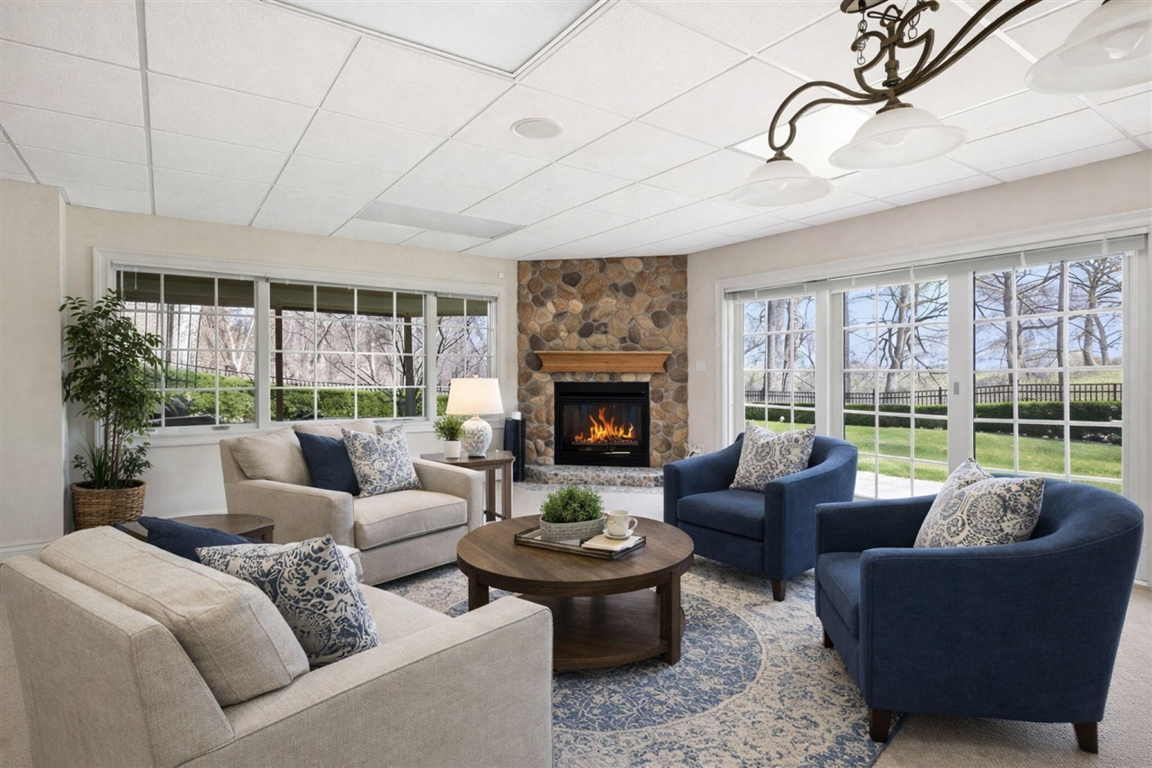 4915 Stockbridge Drive, Saint Joseph, MI, 49085-8655