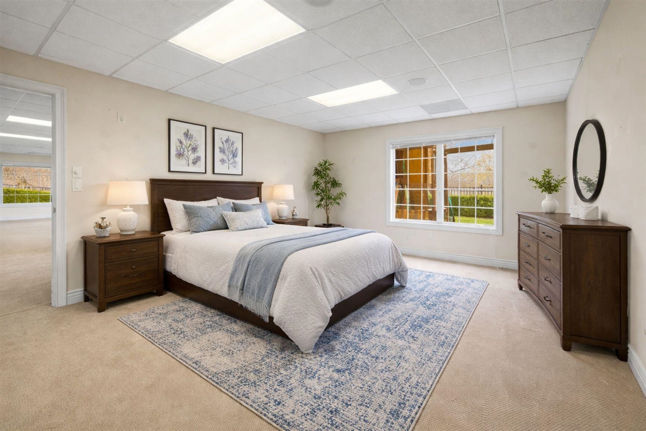 4915 Stockbridge Drive, Saint Joseph, MI, 49085-8655