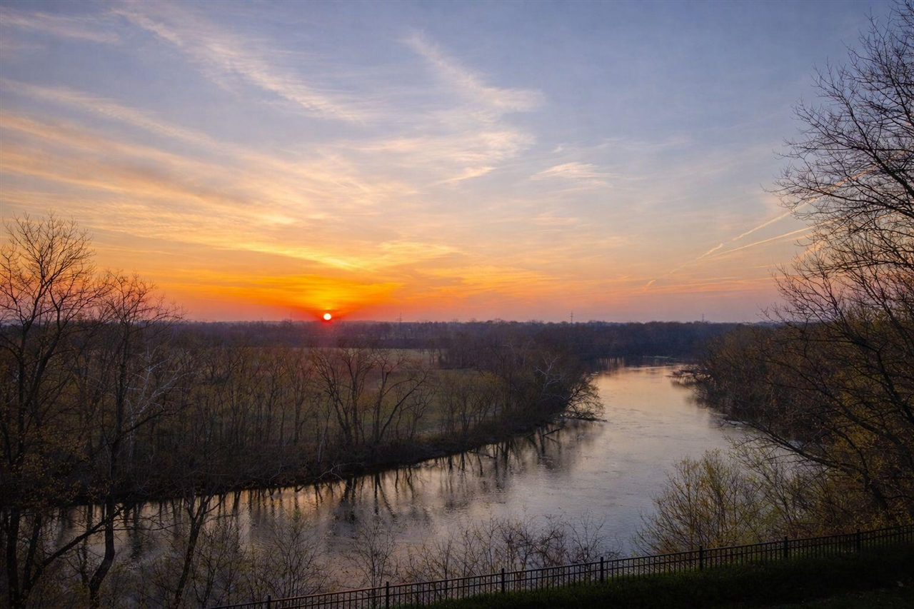 4915 Stockbridge Drive, Saint Joseph, MI, 49085-8655