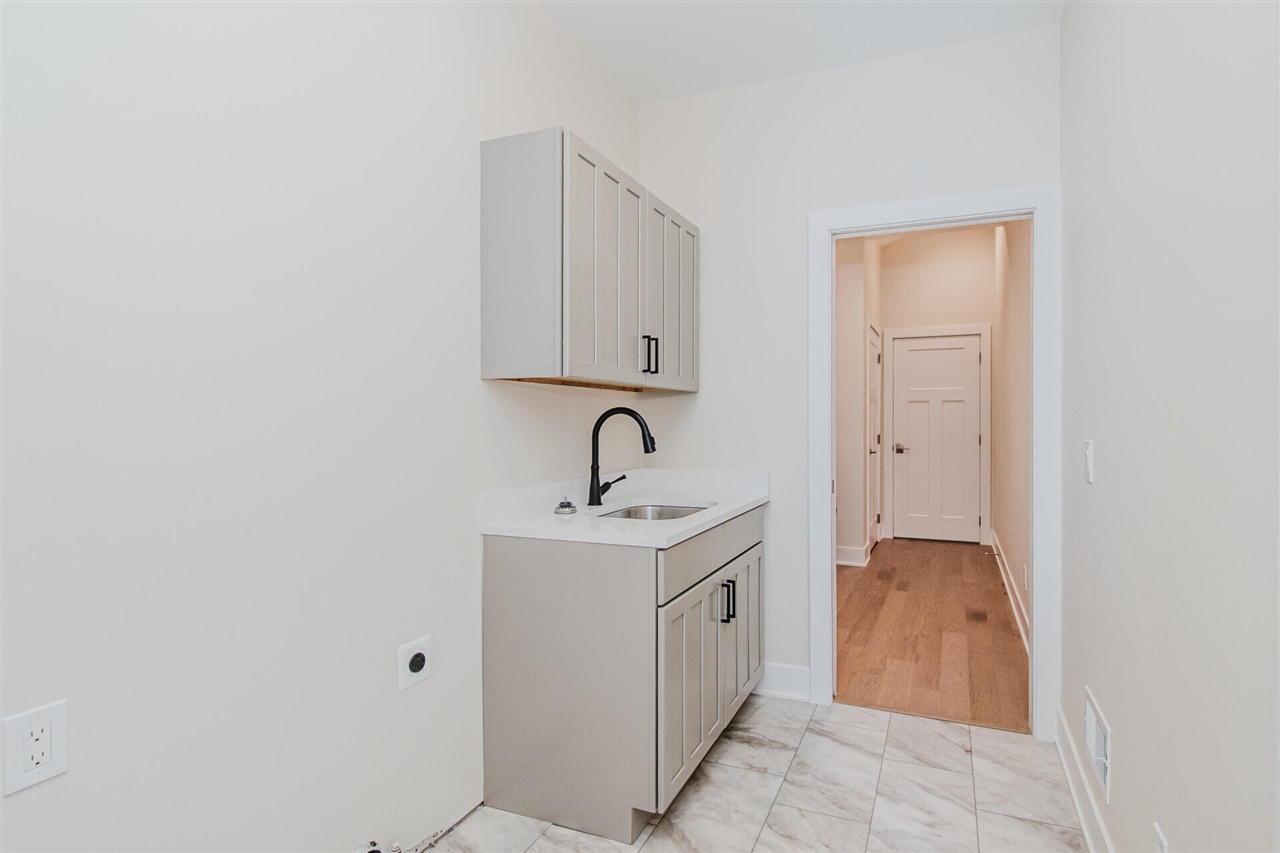 4201 Duck Drive, Ann Arbor, MI, 48103