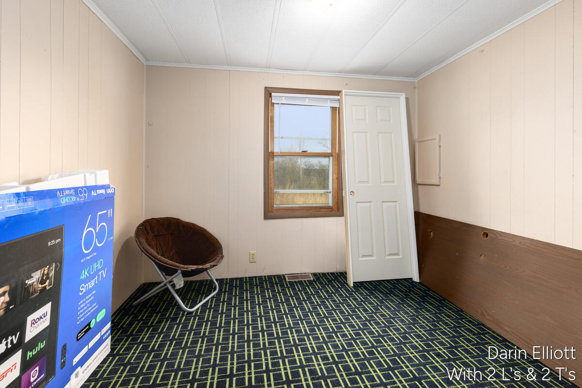 400 W Bridge Street, Lyons, MI, 48851-8634