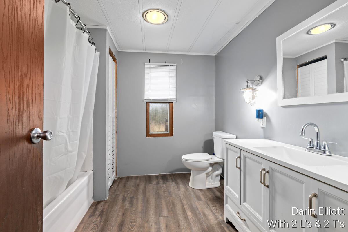 400 W Bridge Street, Lyons, MI, 48851-8634