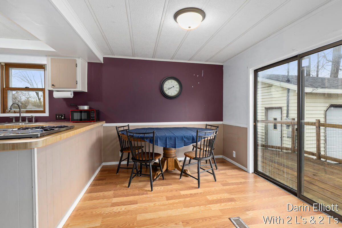 400 W Bridge Street, Lyons, MI, 48851-8634