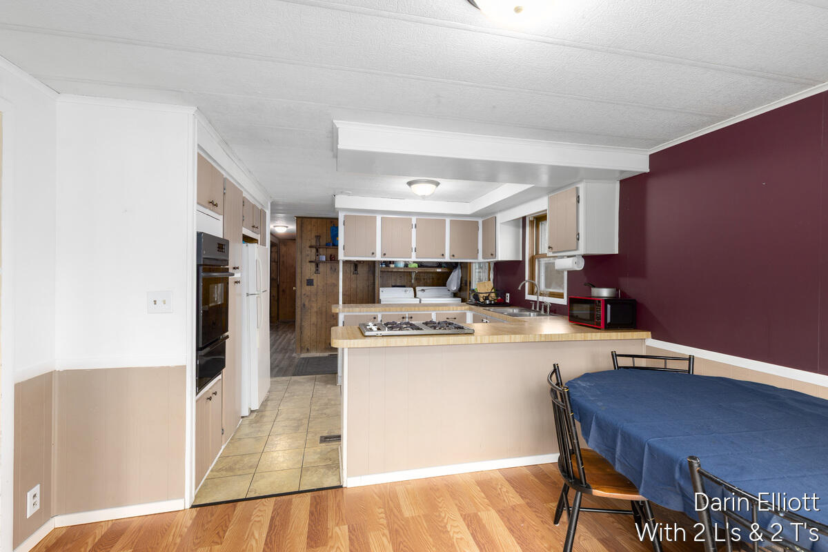 400 W Bridge Street, Lyons, MI, 48851-8634