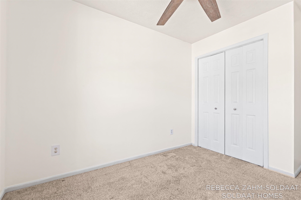 1040 Ada Place Drive, Grand Rapids, MI, 49546-3786