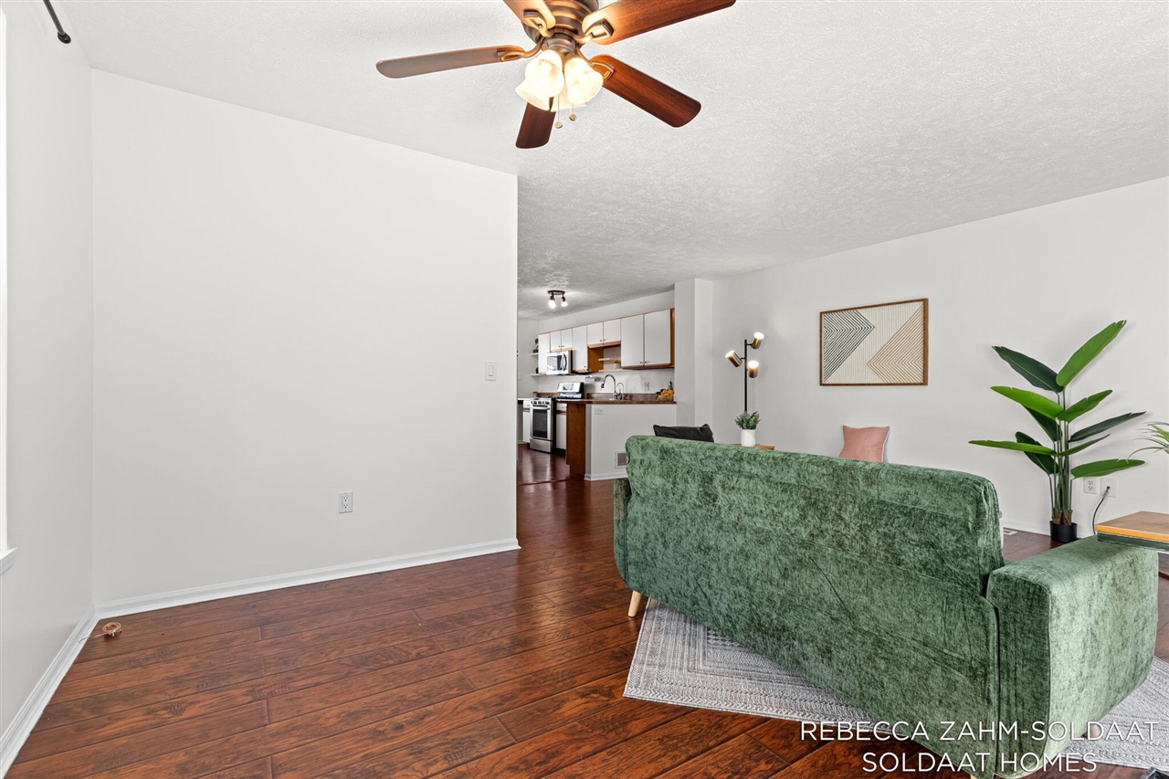 1040 Ada Place Drive, Grand Rapids, MI, 49546-3786