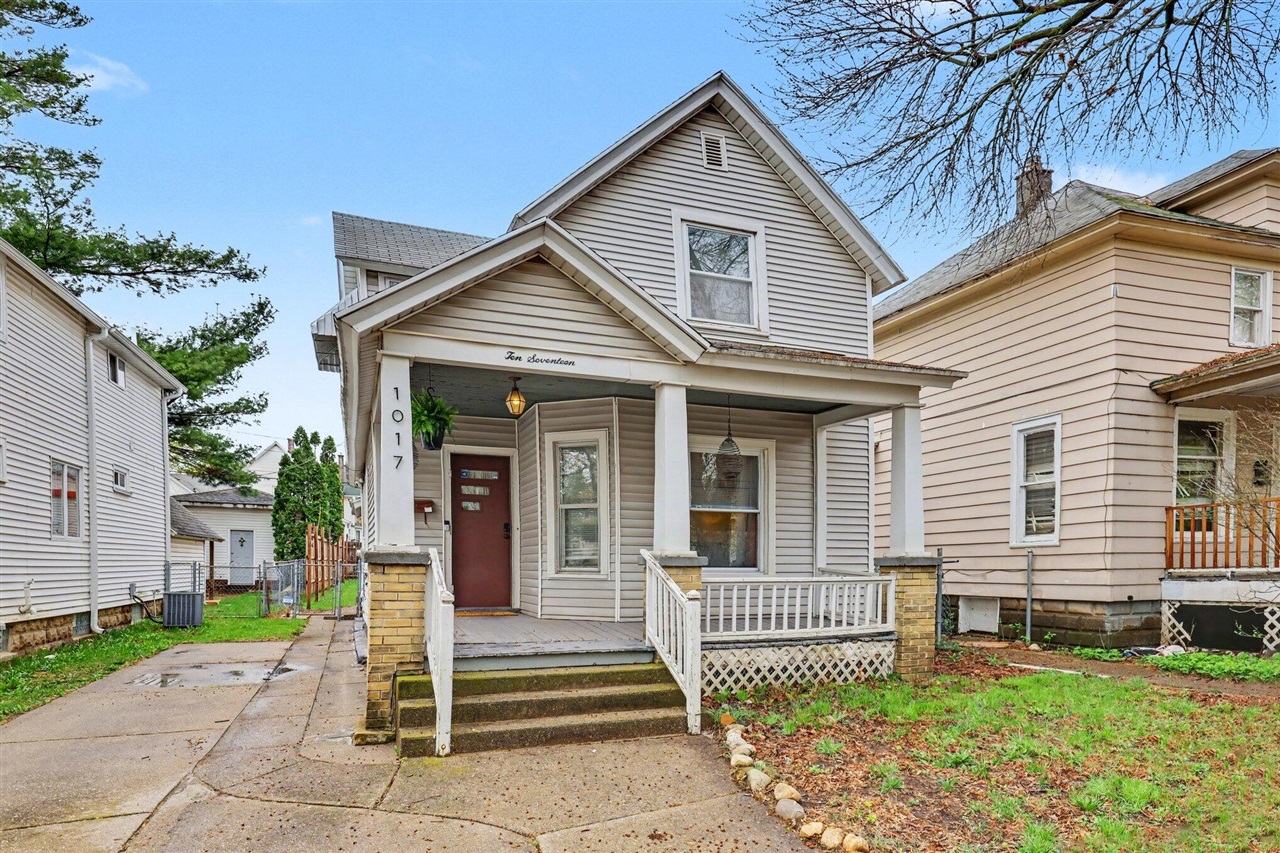 1017 Mc Reynolds Avenue, Grand Rapids, MI, 49504-4238