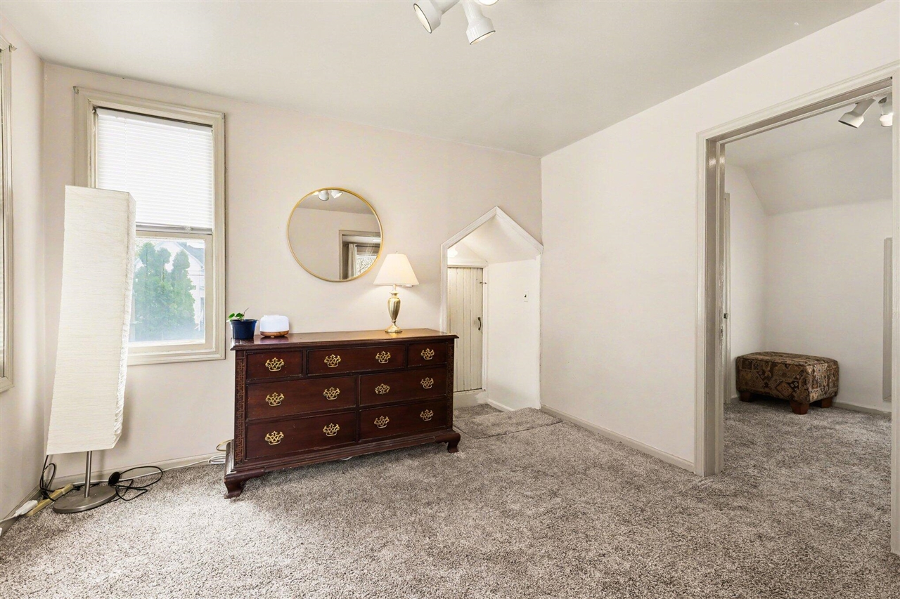 1017 Mc Reynolds Avenue, Grand Rapids, MI, 49504-4238