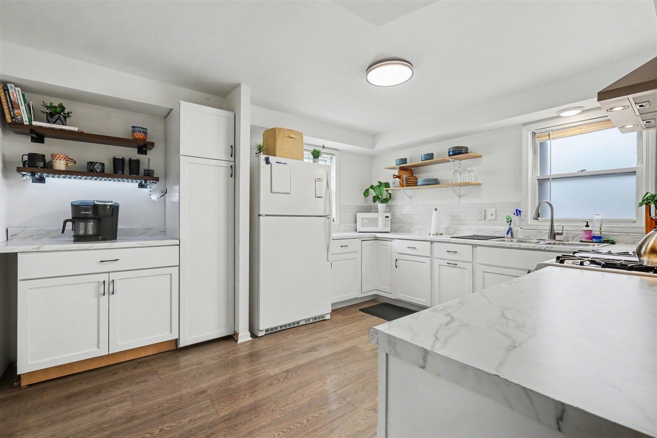 1017 Mc Reynolds Avenue, Grand Rapids, MI, 49504-4238