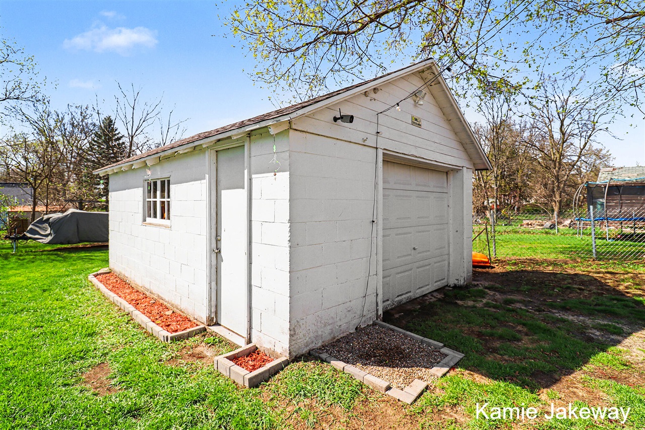 1045 Alderman Street, Belding, MI, 48809-2301