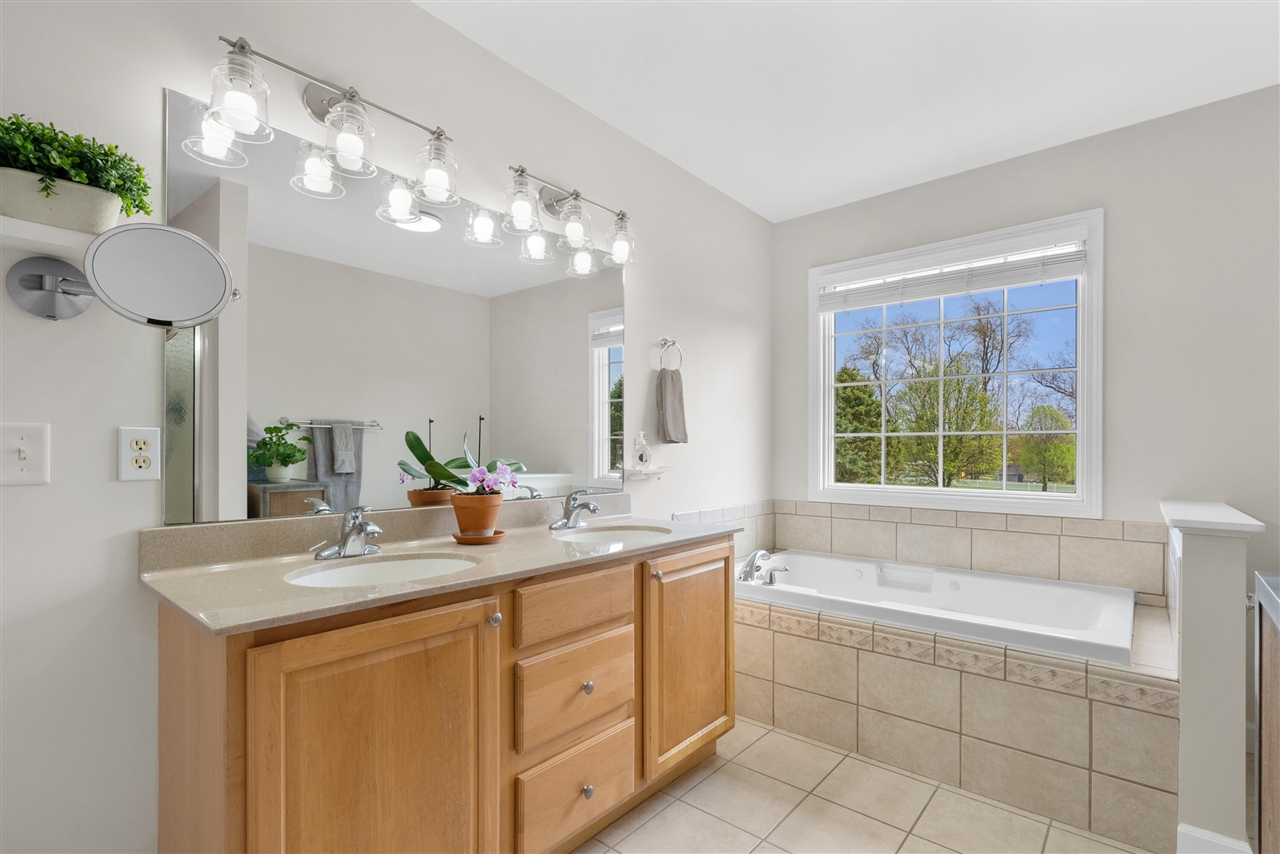 45845 Finch Street, Mattawan, MI, 49071-7735