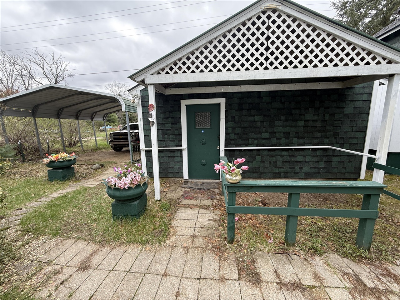 1902 W Ogilvie Avenue, Baldwin, MI, 49304-9364
