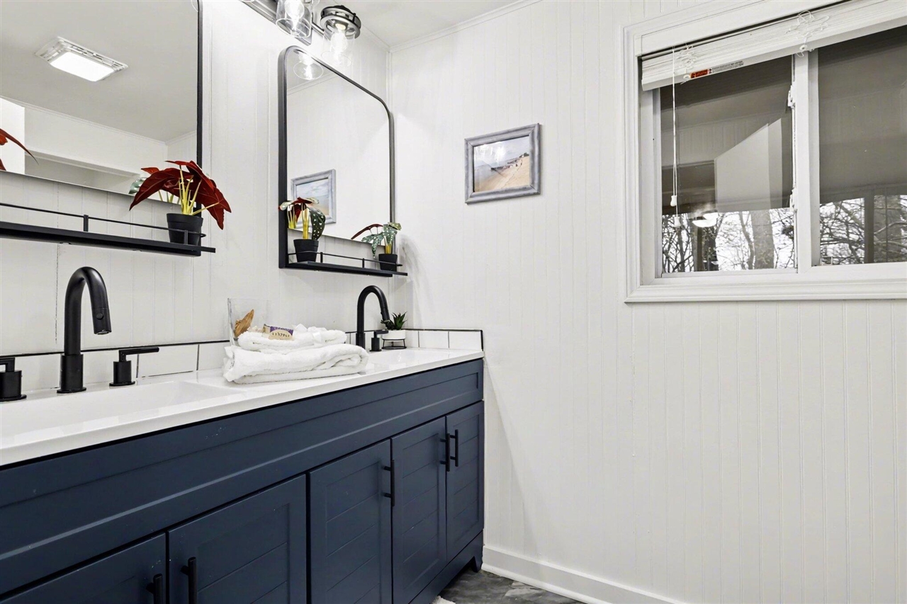 33320 Ridenour Road, Dowagiac, MI, 49047-9399