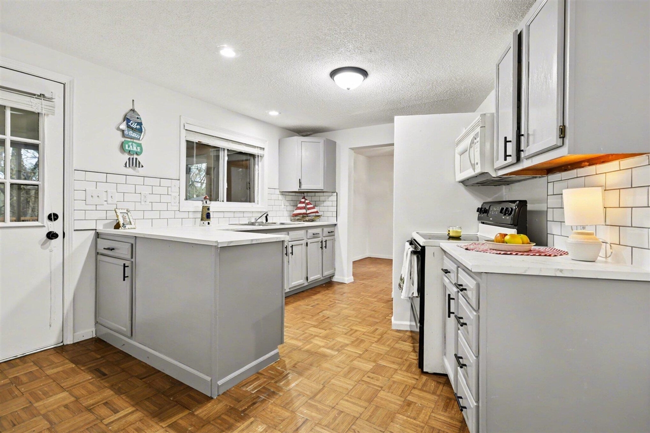 33320 Ridenour Road, Dowagiac, MI, 49047-9399