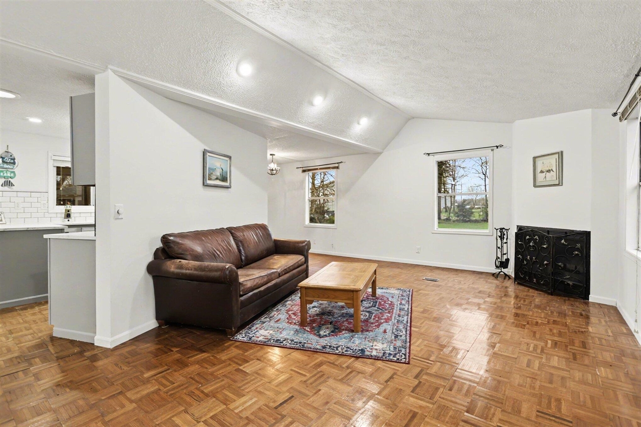 33320 Ridenour Road, Dowagiac, MI, 49047-9399