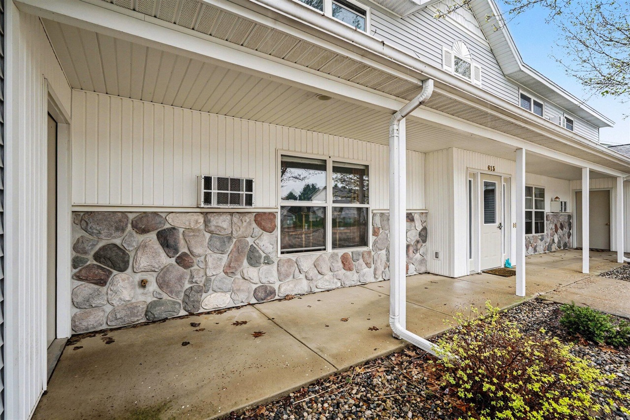 613 Trinity Drive UNIT&nbsp;1, Caledonia, MI, 49316