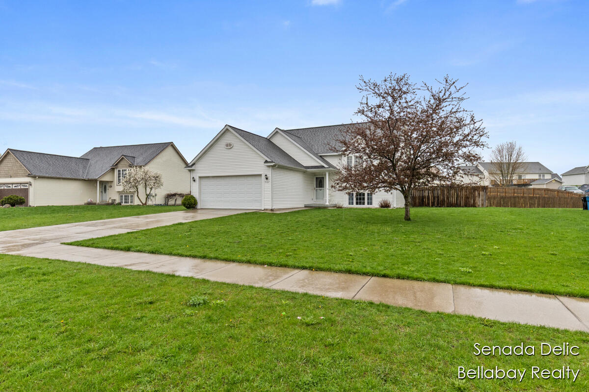 7121 Shady Knoll Drive, Caledonia, MI, 49316-8518