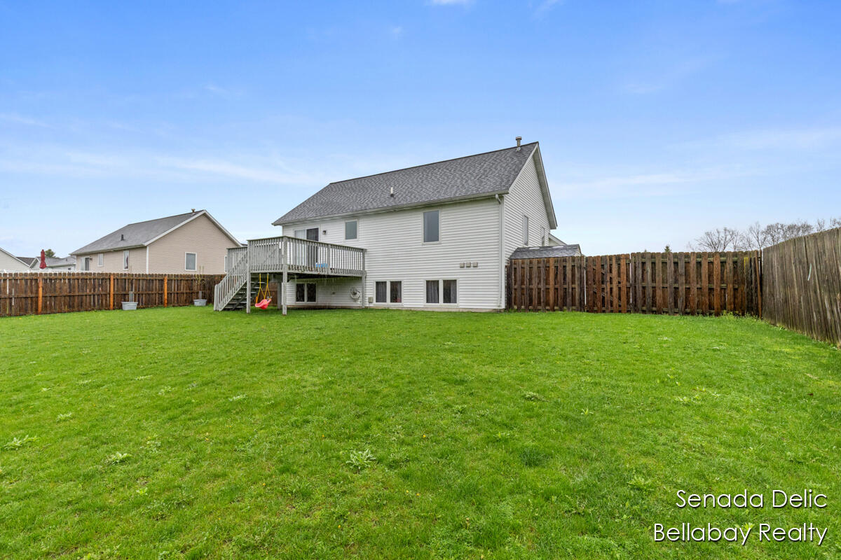 7121 Shady Knoll Drive, Caledonia, MI, 49316-8518