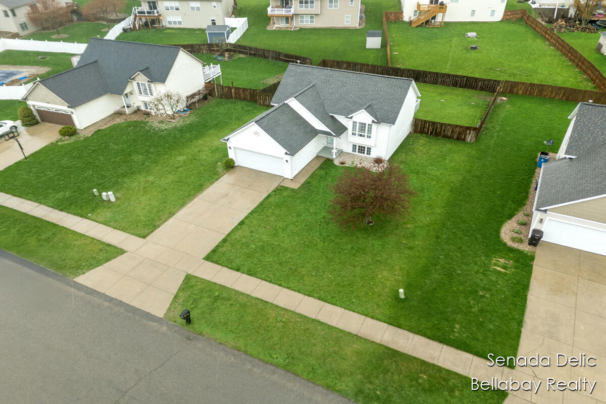 7121 Shady Knoll Drive, Caledonia, MI, 49316-8518