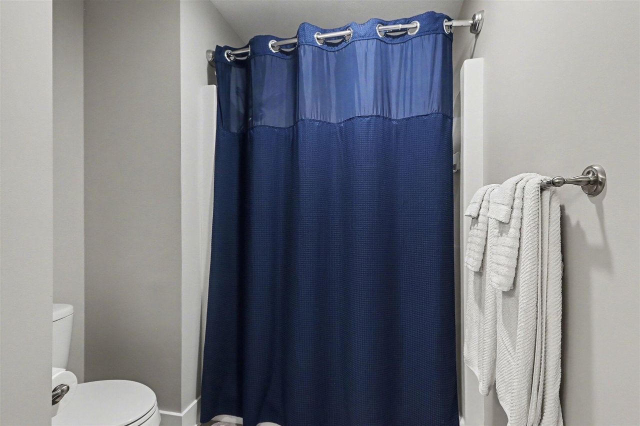 1369 S Village Circle, Kalamazoo, MI, 49009-6132