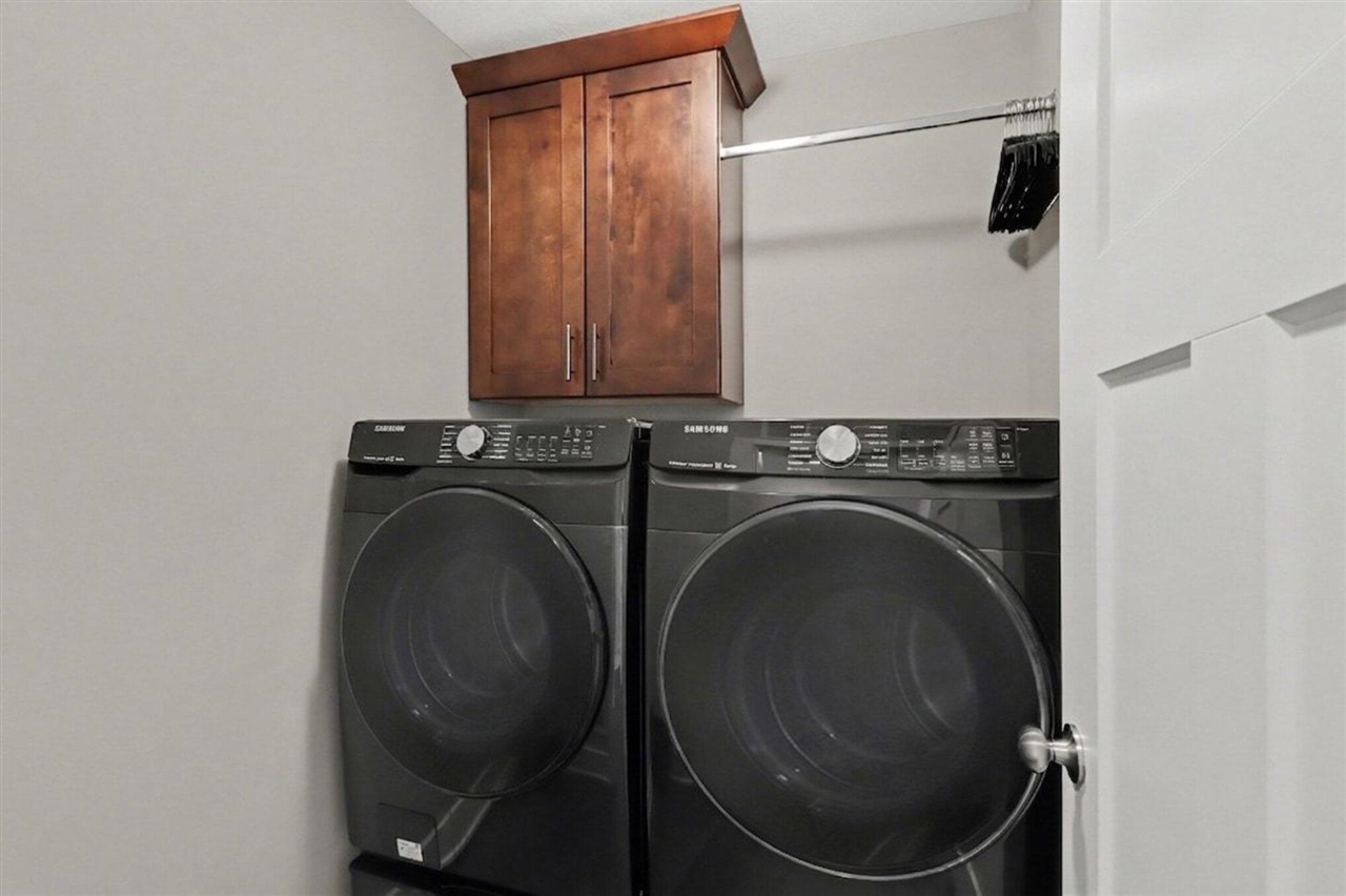 1369 S Village Circle, Kalamazoo, MI, 49009-6132