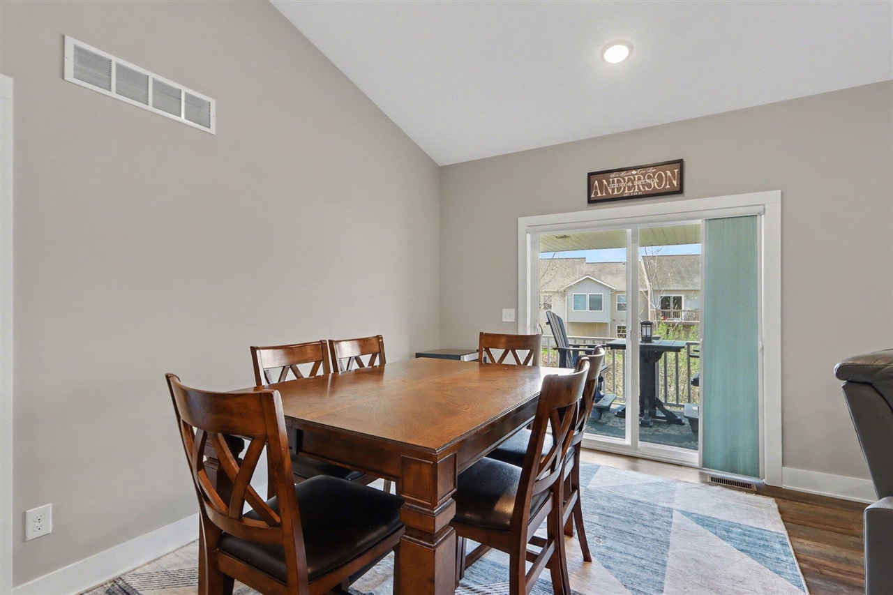 1369 S Village Circle, Kalamazoo, MI, 49009-6132