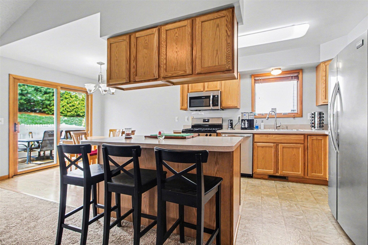 509 Marblewood Lane, Saline, MI, 48176-8610