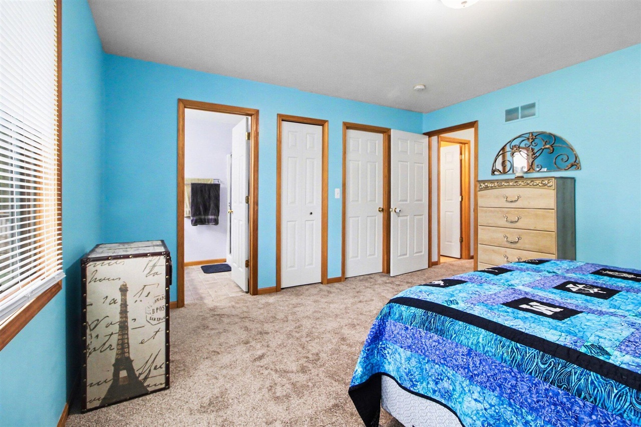 509 Marblewood Lane, Saline, MI, 48176-8610