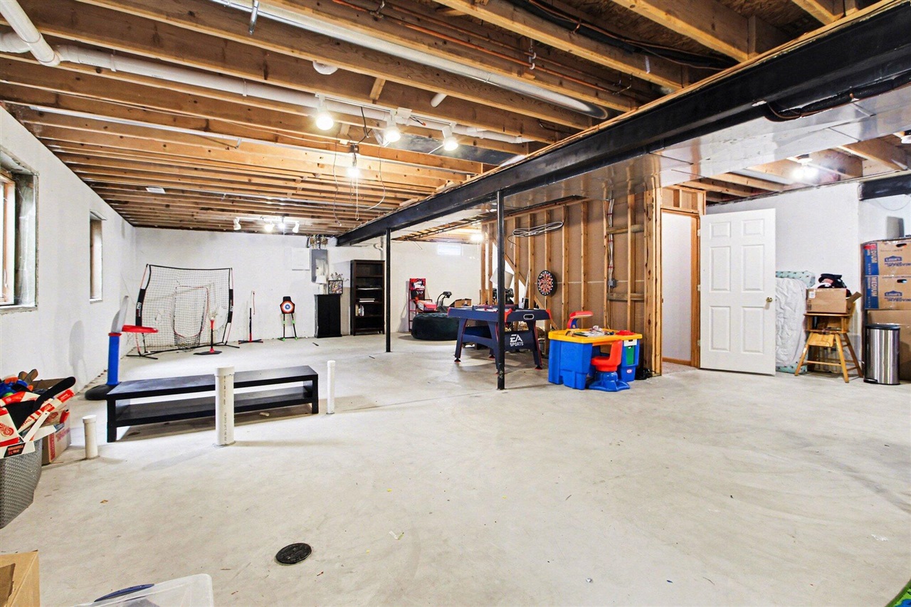 509 Marblewood Lane, Saline, MI, 48176-8610