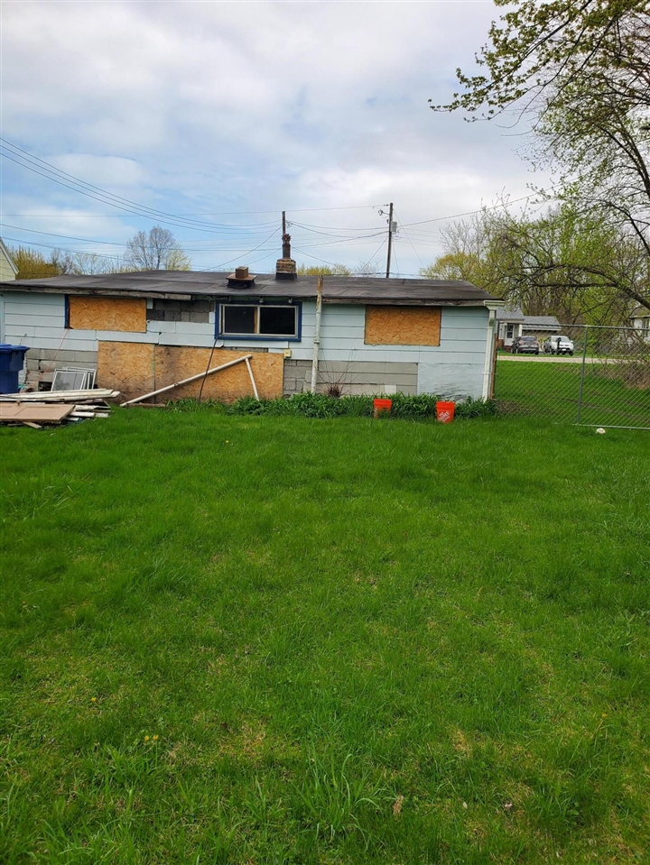 1560 Highland Avenue, Benton Harbor, MI, 49022-2032