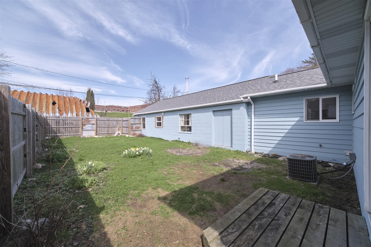 4990 Main Street, Onekama, MI, 49675