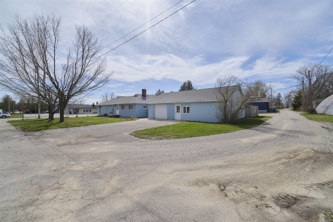 4990 Main Street, Onekama, MI, 49675