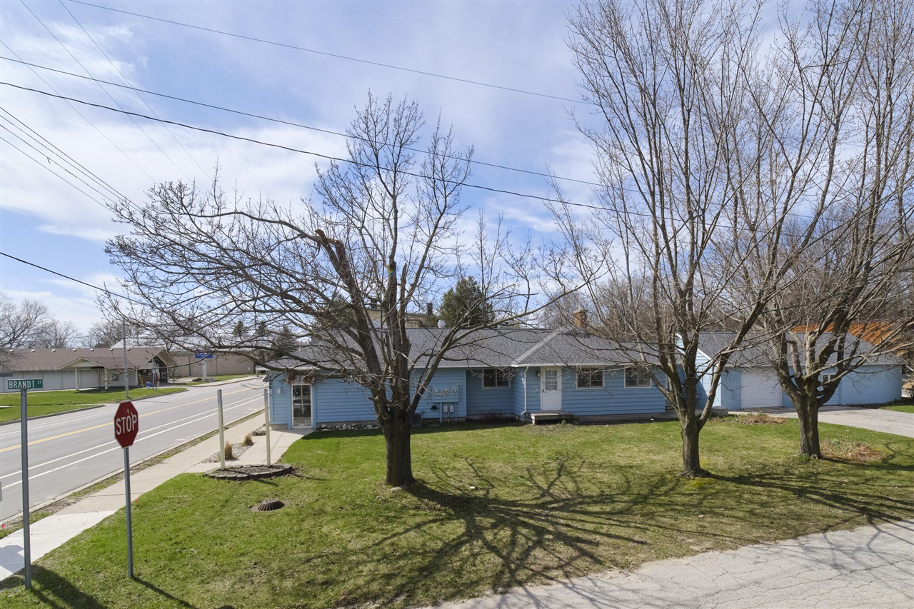 4990 Main Street, Onekama, MI, 49675