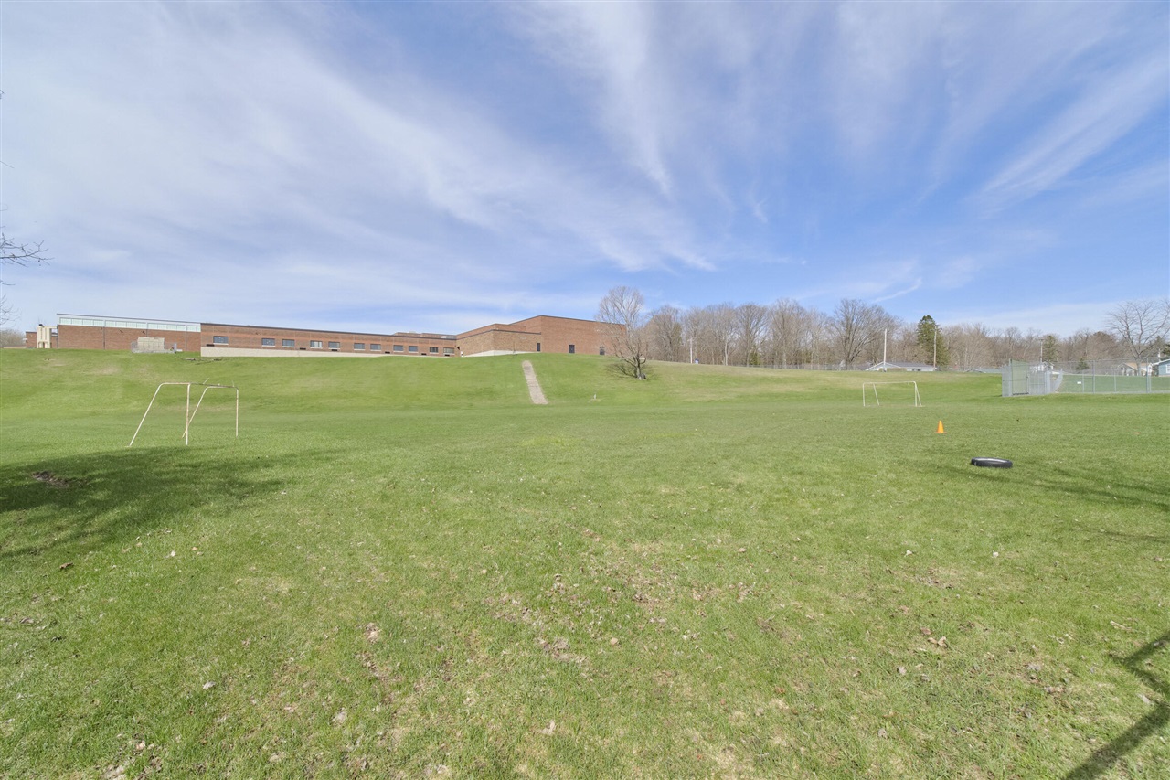 4990 Main Street, Onekama, MI, 49675