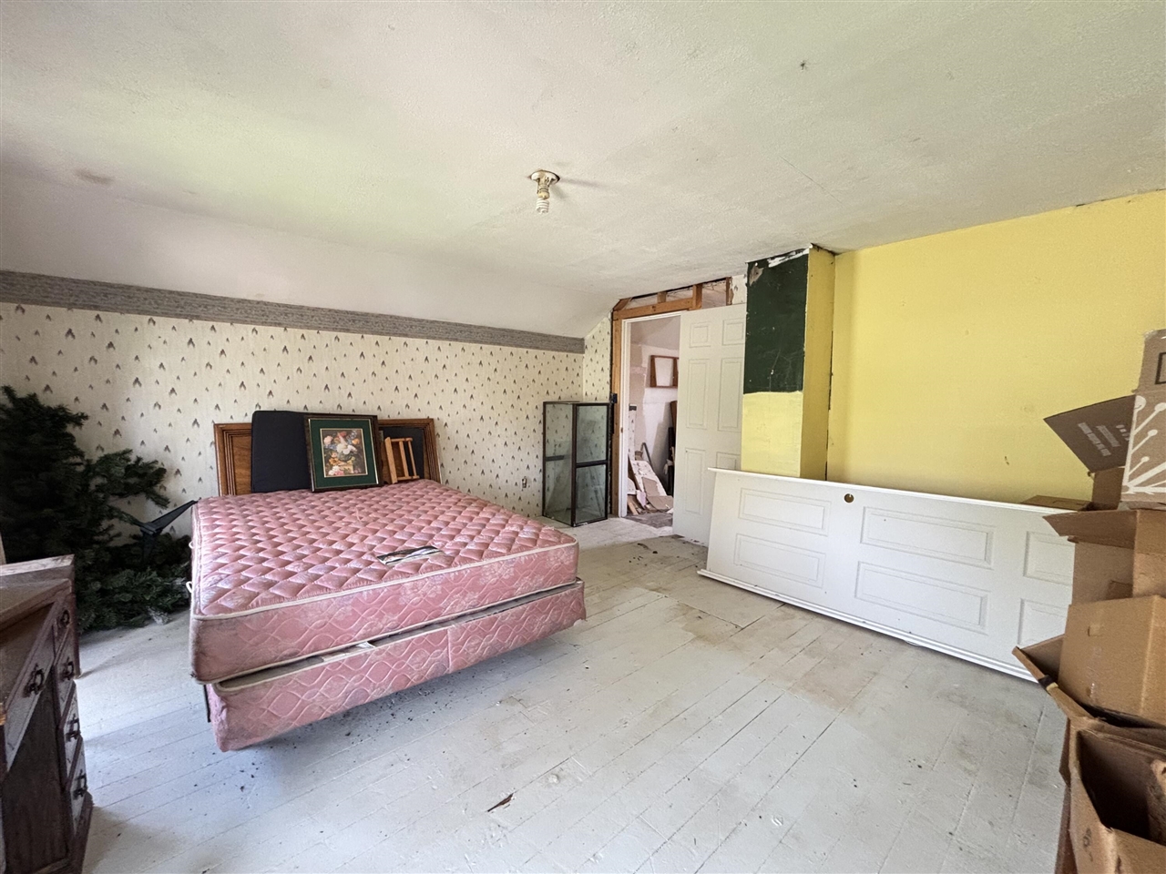 1011 E Copeland Road, Montgomery, MI, 49255-9611