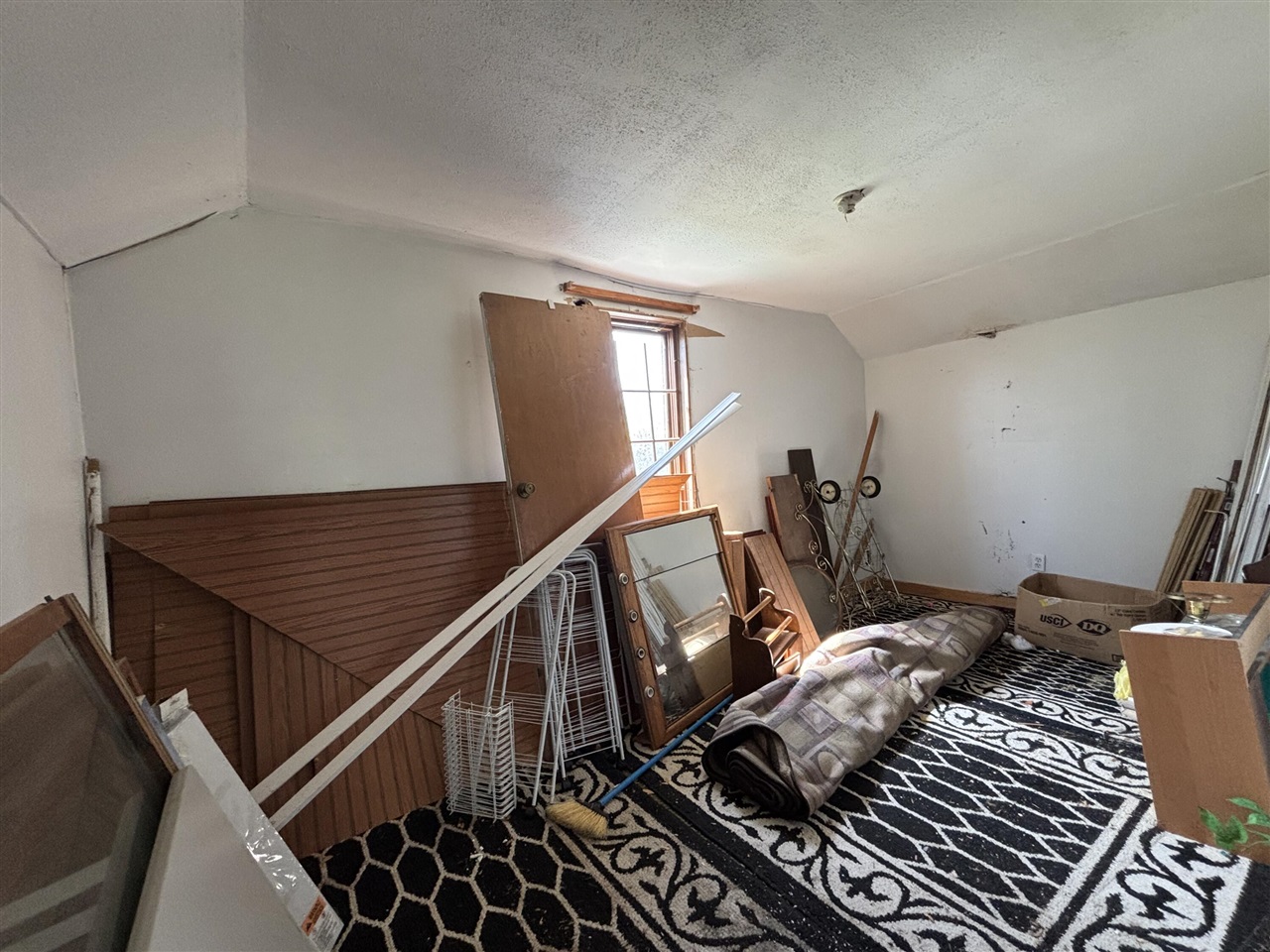 1011 E Copeland Road, Montgomery, MI, 49255-9611