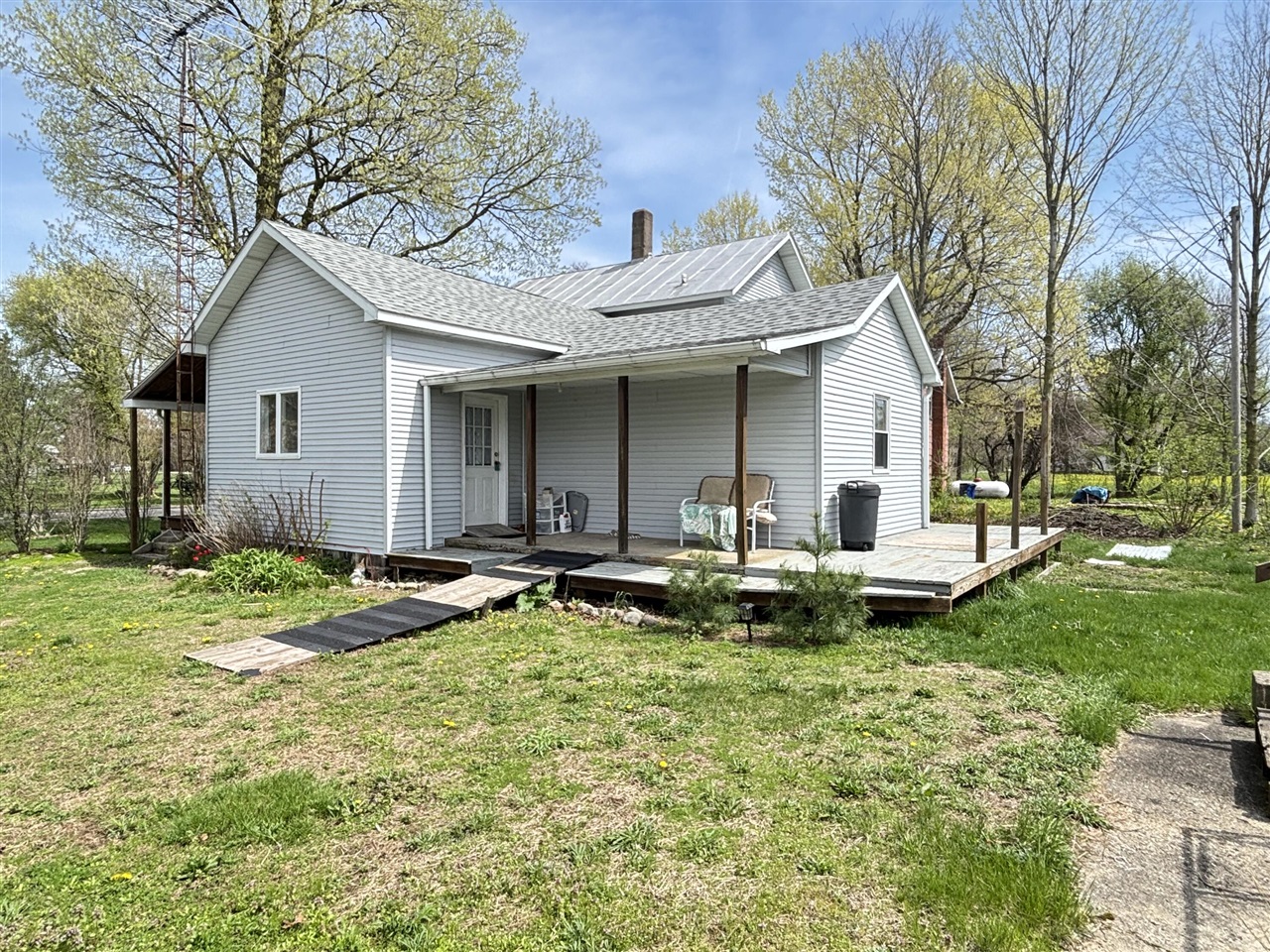 1011 E Copeland Road, Montgomery, MI, 49255-9611