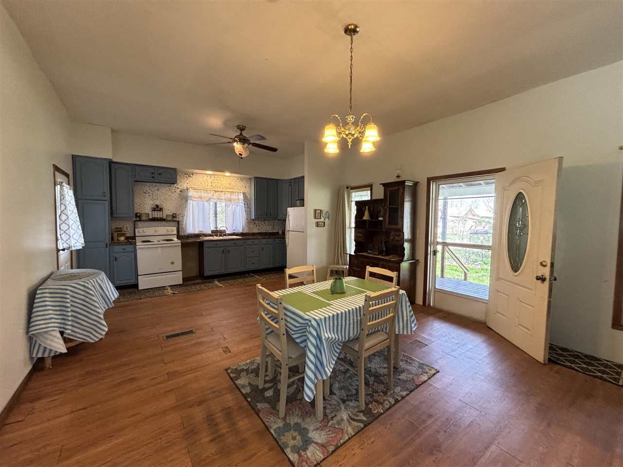 1011 E Copeland Road, Montgomery, MI, 49255-9611