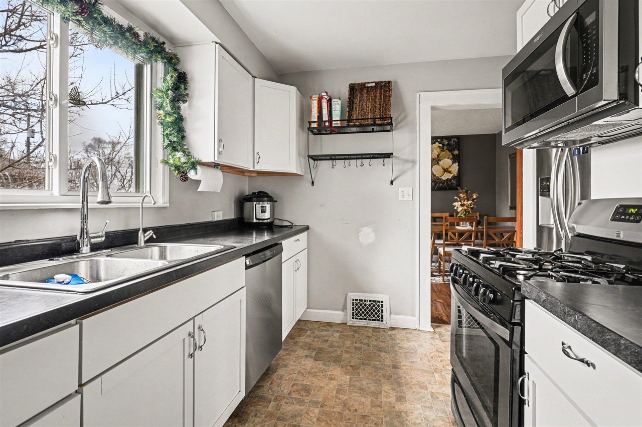 2961 W Dickman Road, Springfield, MI, 49037-7939