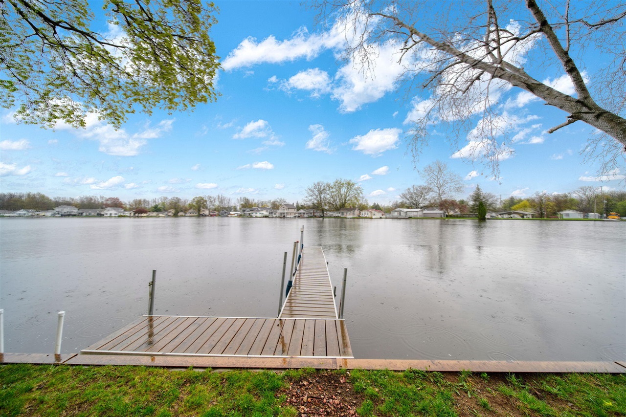 131 N Lakeside Drive, Michigan Center, MI, 49254-1248