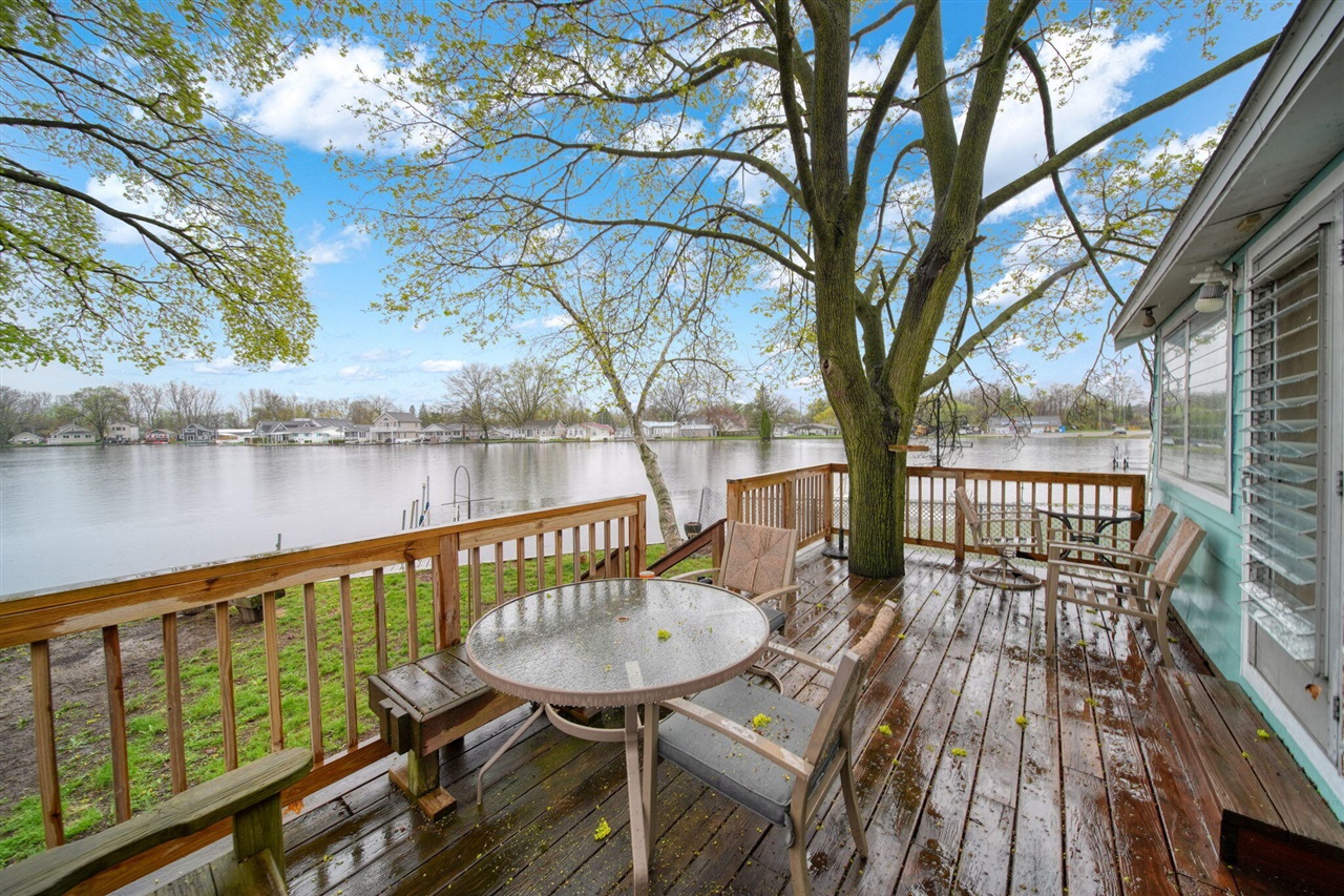 131 N Lakeside Drive, Michigan Center, MI, 49254-1248