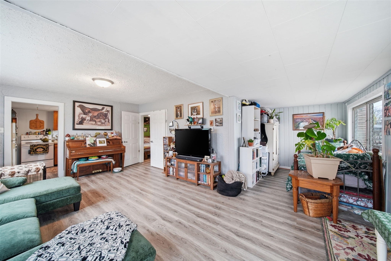 131 N Lakeside Drive, Michigan Center, MI, 49254-1248